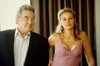 Albert Finney en Julia Roberts in Erin Brockovich