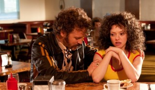 Peter Sarsgaard en Amanda Seyfried in Lovelace