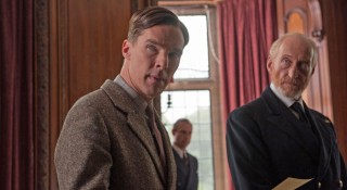 Benedict Cumberbatch en Charles Dance in The Imitation Game