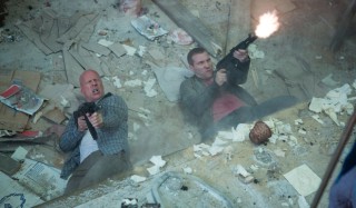 Bruce Willis en Jai Courtney in A Good Day to Die Hard