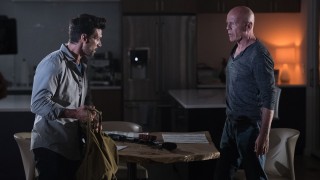 Frank Grillo en Bruce Willis in Reprisal