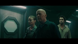 Rachel Nichols, Bruce Willis en Cody Kearsley in Breach