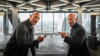 Dwayne Johnson en Jason Statham in Fast & Furious: Hobbs & Shaw