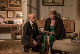 Stanley Tucci en Emma Thompson in The Children Act