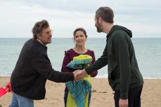 Ethan Hawke, Rose Byrne en Chris O'Dowd in Juliet, Naked