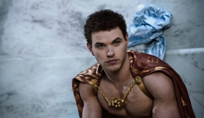 Henry Cavill (Theseus)