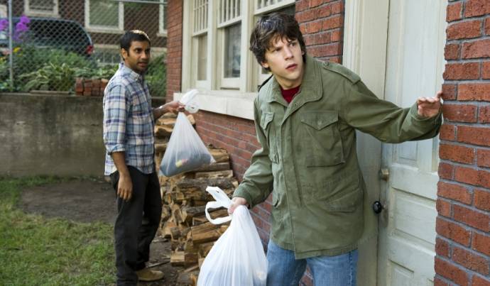 Aziz Ansari (Chet) en Jesse Eisenberg (Nick)