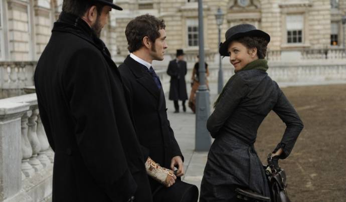 Hugh Dancy (Mortimer Granville) en Maggie Gyllenhaal (Charlotte Dalrymple)