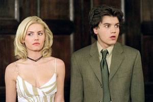 Elisha Cuthbert (Danielle) en Emile Hirsch (Matthew Kidman)