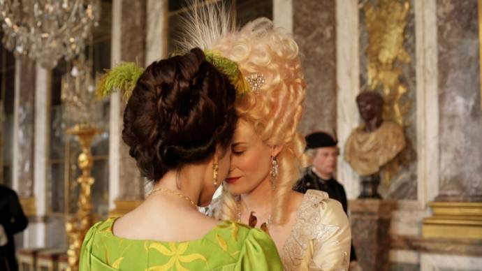 Léa Seydoux (Sidonie Laborde) en Diane Kruger (Marie Antoinette)