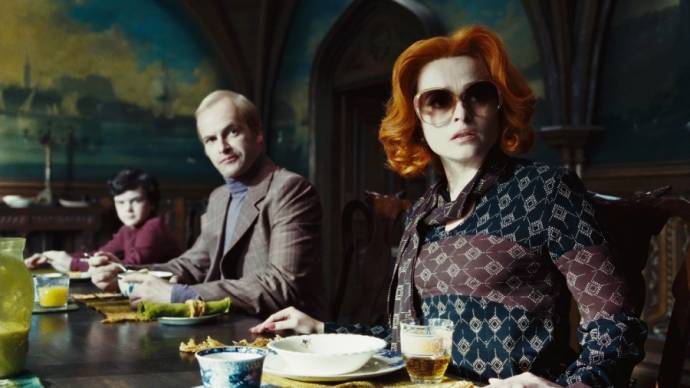 Jonny Miller (Roger Collins) en Helena Bonham Carter (Dr. Julia Hoffman)