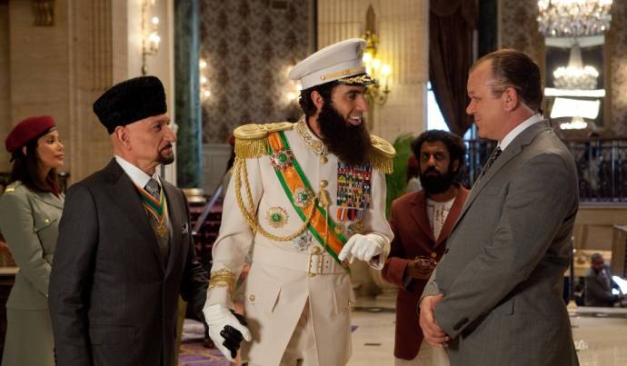 Ben Kingsley, Sacha Baron Cohen (General Aladeen) en John C. Reilly