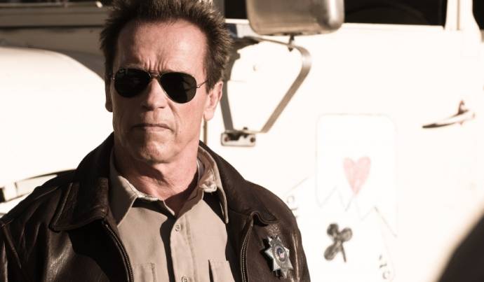 Arnold Schwarzenegger (Sheriff Ray Owens)