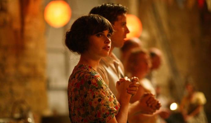 Felicity Jones (Dolly Thatcham)