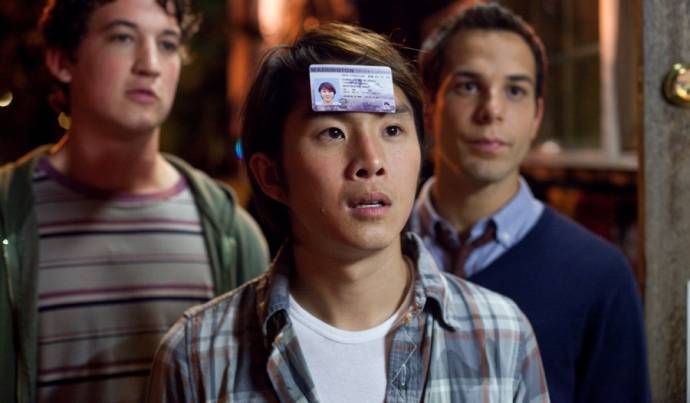 Skylar Astin (Casey), Justin Chon en Miles Teller