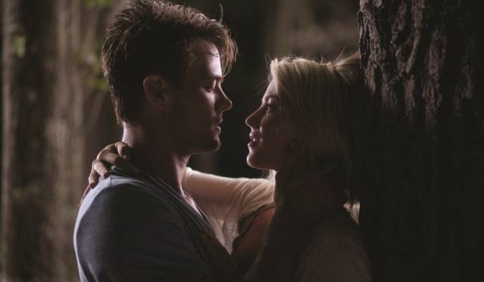 Josh Duhamel (Alex Wheatley) en Julianne Hough (Katie Feldman)