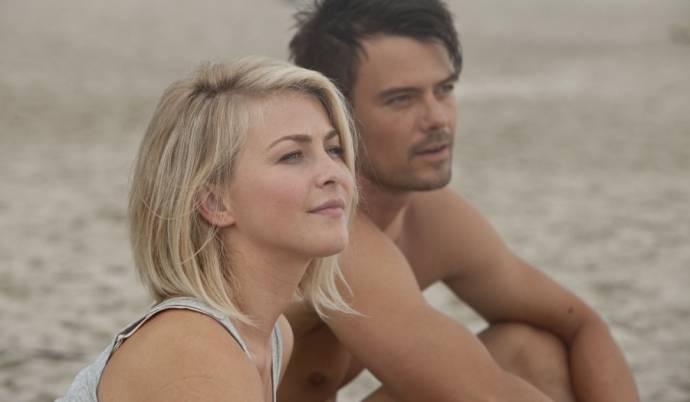 Julianne Hough (Katie Feldman) en Josh Duhamel (Alex Wheatley)