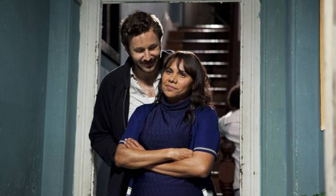 Chris O'Dowd (Dave) en Deborah Mailman (Gail)