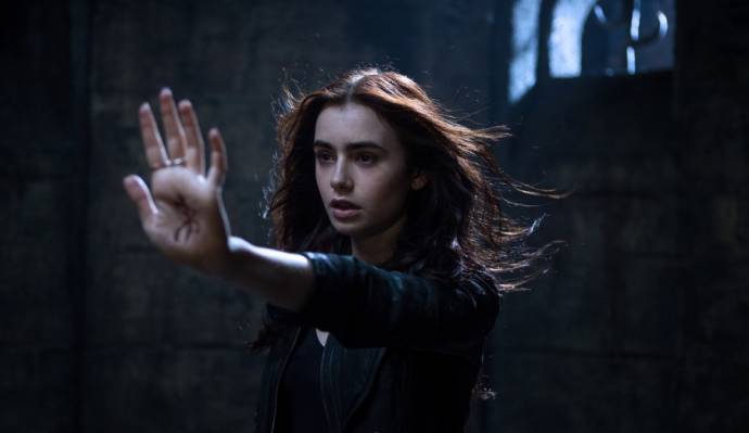 Lily Collins (Clary Fray)