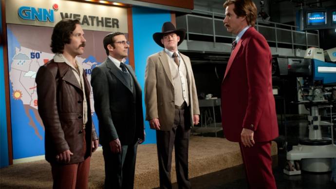 Paul Rudd (Brian Fantana), Steve Carell (Brick Tamland), David Koechner (Champ Kind) en Will Ferrell (Ron Burgundy)