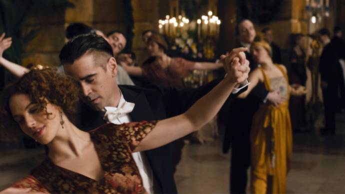 Jessica Brown Findlay (Beverly Penn) en Colin Farrell (Peter Lake)