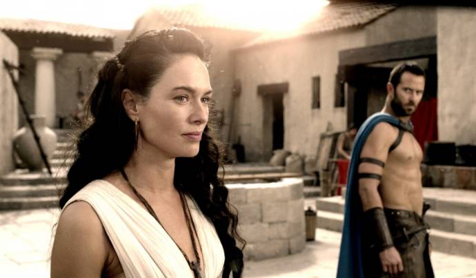 Lena Headey (Queen Gorgo) en Sullivan Stapleton (Themistocles)