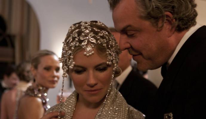 Sienna Miller (Diana) en Danny Huston (Jack Hussar Sr.)