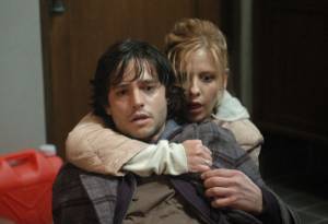 Jason Behr en Sarah Michel Gellar in The Grudge