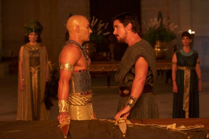 Joel Edgerton (Rhamses) en Christian Bale (Moses)