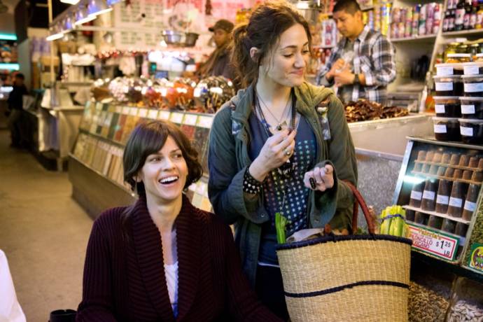 Hilary Swank (Kate) en Emmy Rossum (Bec)