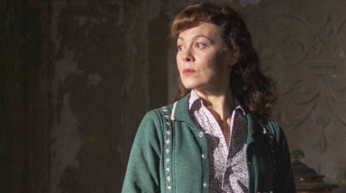 Helen McCrory (Jean Hogg)