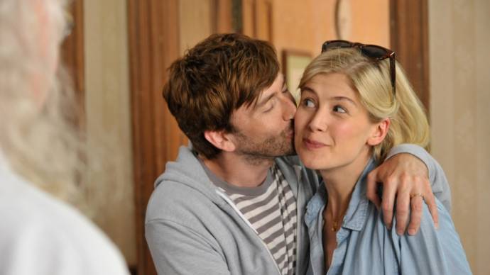 Rosamund Pike (Abi) en David Tennant (Doug)