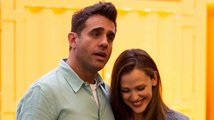 Bobby Cannavale (Tom Donnelly) en Jennifer Garner (Samantha Leigh Donnelly)