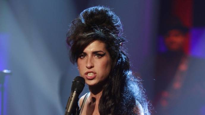 Amy Winehouse (Zichzelf (archive footage))