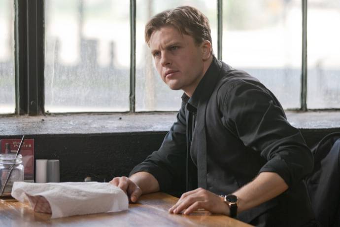 Michael Pitt (Zach)