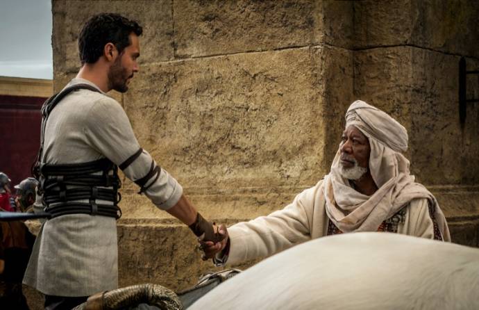 Jack Huston (Judah Ben-Hur) en Morgan Freeman (Ilderim) in Ben-Hur