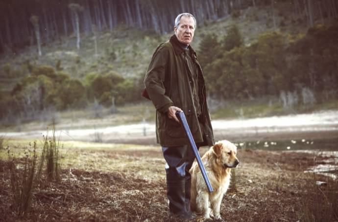 Geoffrey Rush (Henry)