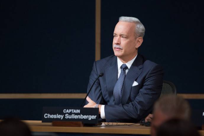 Tom Hanks (Chesley 'Sully' Sullenberger)