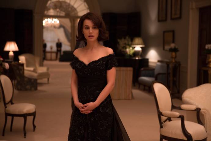 Natalie Portman (Jacqueline Kennedy)