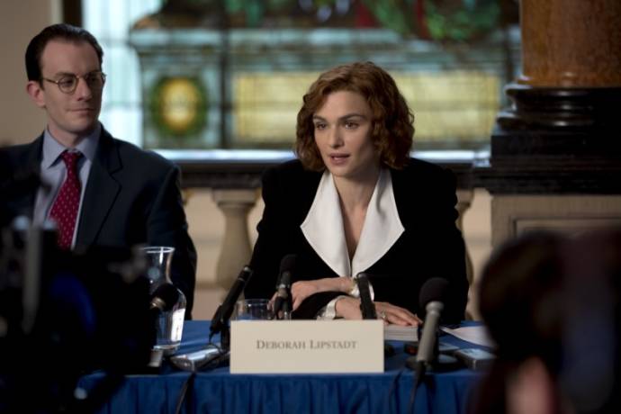 Mark Gatiss (Professor Robert Jan van der Pelt) en Rachel Weisz (Deborah Lipstadt)