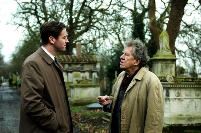 Armie Hammer (James Lord) en Geoffrey Rush (Alberto Giacometti)