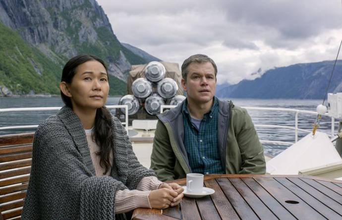 Hong Chau (Ngoc Lan Tran) en Matt Damon (Paul Safranek)