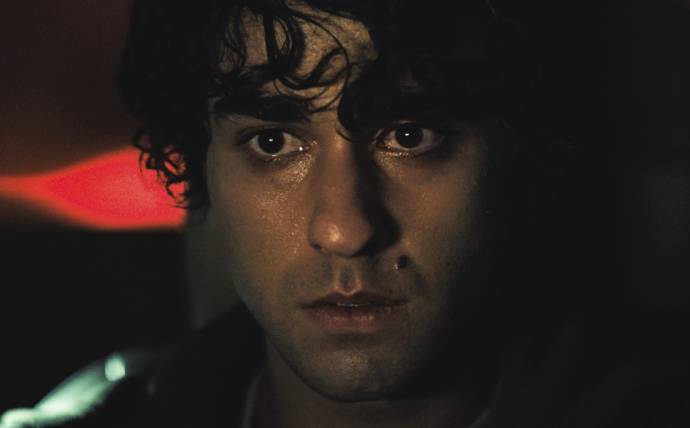 Alex Wolff (Peter Graham)