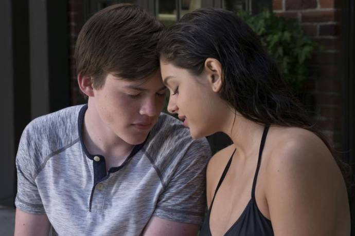 Josh Wiggins (Wes) en Odeya Rush (Lacy Westman)