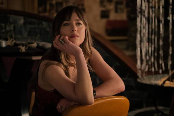 Dakota Johnson (Emily Summerspring)