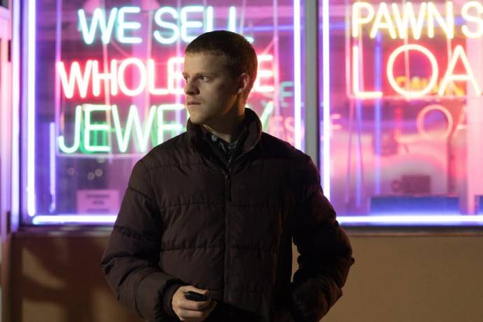 Lucas Hedges (Ben Burns)