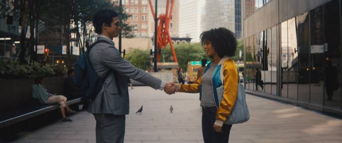 Charles Melton (Daniel Bae) en Yara Shahidi (Natasha Kingsley)