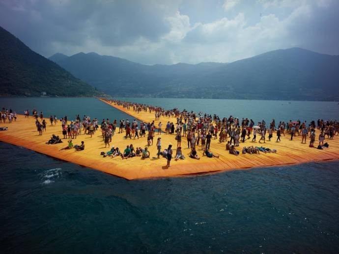 Christo: Walking on Water filmstill