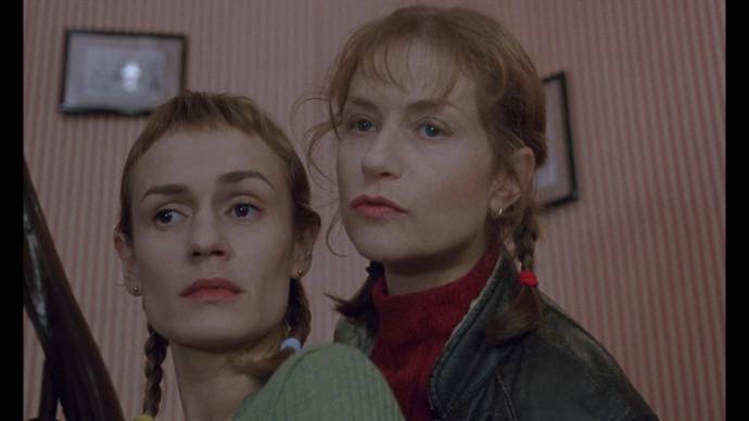 Sandrine Bonnaire (Sophie la bonne) en Isabelle Huppert (Jeanne la postire)