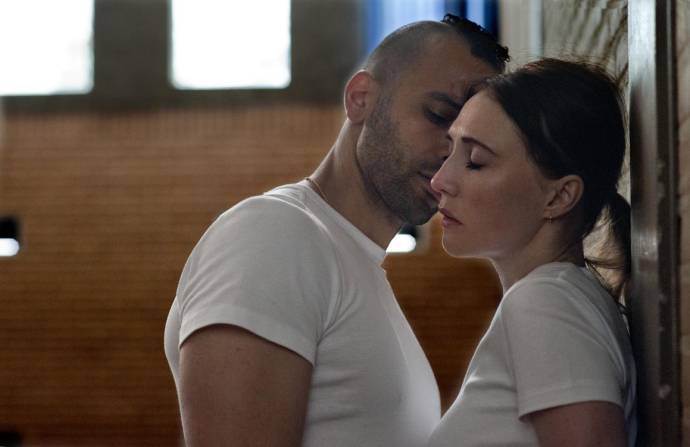 Marwan Kenzari (Idris) en Carice van Houten (Nicoline)